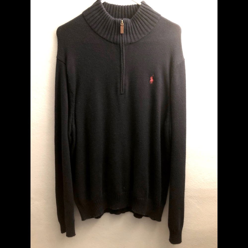 I’m selling a Ralph Lauren casual sweater!!!